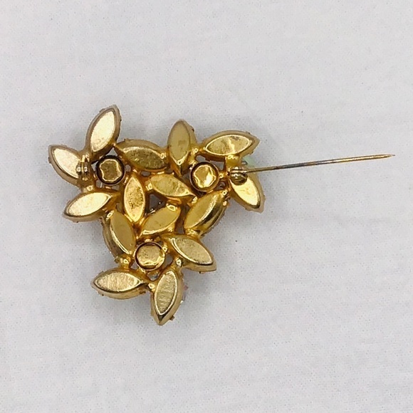 VINTAGE Brooch AB Clear Faceted Glass Rhinestones Triangle Shape Pin Beads - Picture 6 of 8